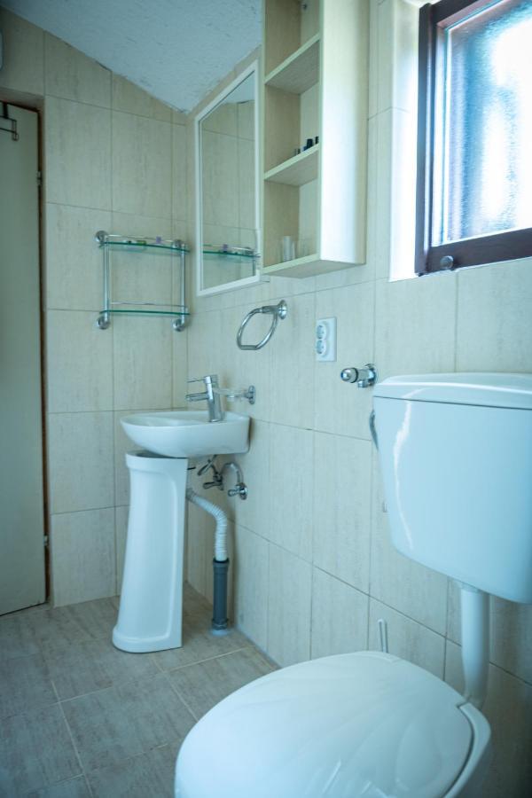 Guest House Gornji Ceklin Cetynia Zewnętrze zdjęcie